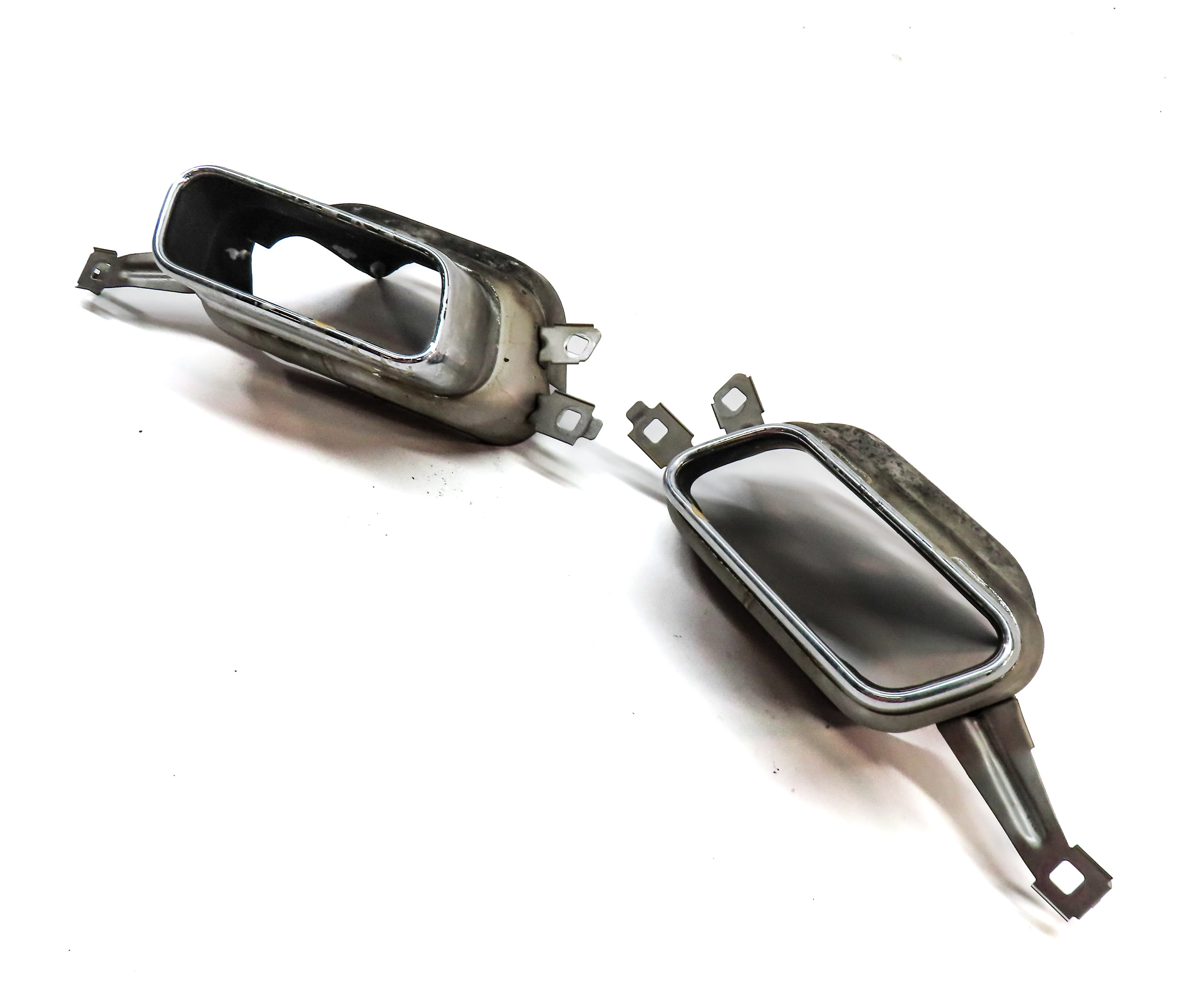 2011 BMW 750I 750LI (F01 F02) REAR LEFT & RIGHT MUFFLER PIPE EXHAUST TIP SET-2 — exact item pictured